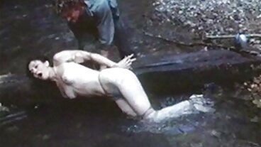 MYLF는 특별히 선택한 최고의 매력적인 성숙한 여배우 승마 및 slobbing 자지 편집