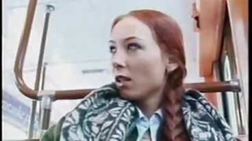 MYLF 거대한 바보짓 금발의 중년 여성 Rachael Cavalli는 그녀의 육즙이 많은 성숙한 음부를 더 가까이에서 볼 수있게 해줍니다.