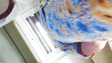 VR 도둑 Chloe는 섹스로 죄값을 치르는 데 신경 쓰지 않습니다.